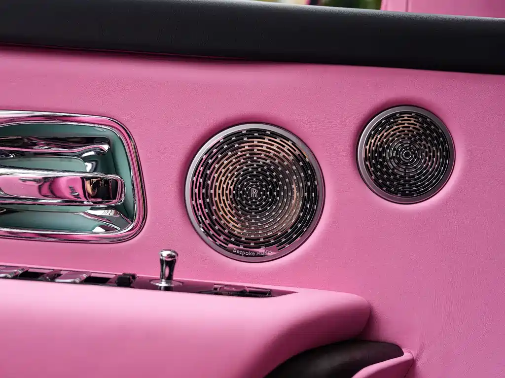 Rolls-Royce Cullinan — миниатюра 15