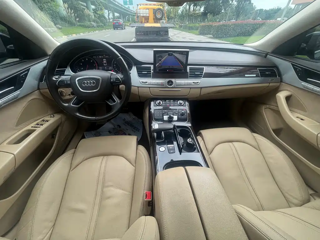 Audi A8 — миниатюра 6