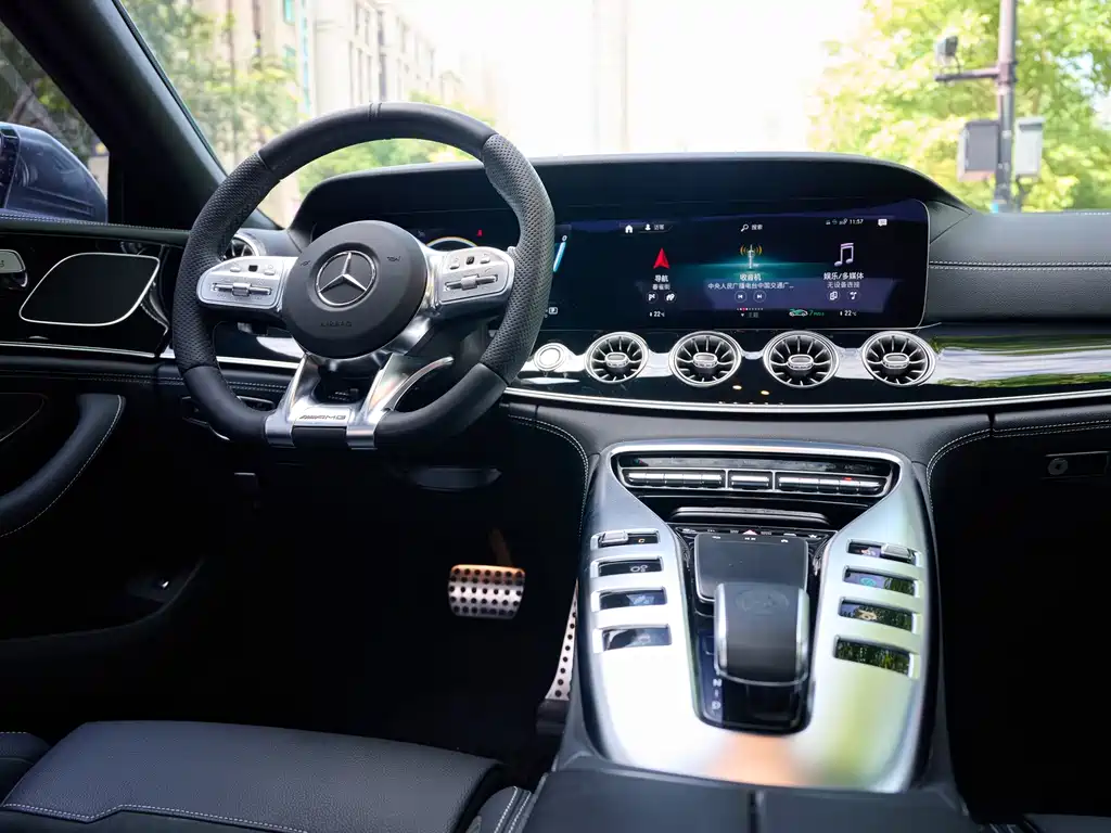 Mercedes-Benz AMG GT — миниатюра 13