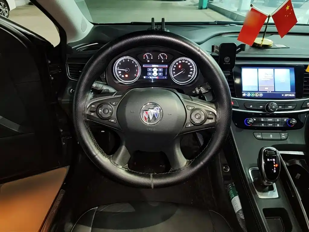 Buick LaCrosse — миниатюра 11