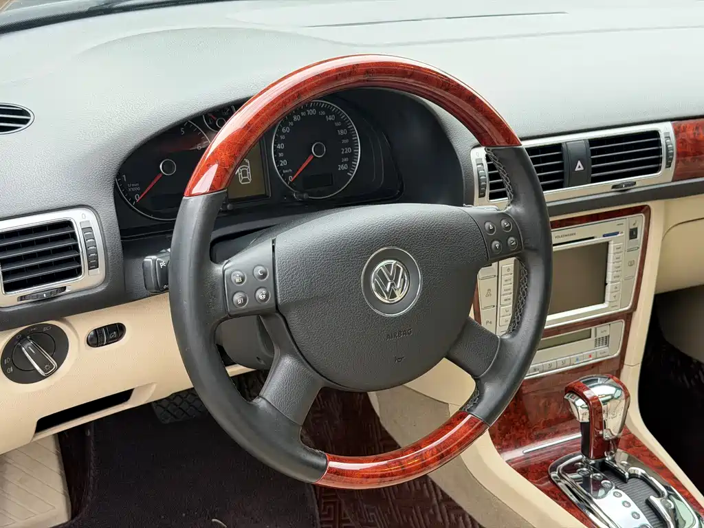 Volkswagen Passat Lingyu — миниатюра 9