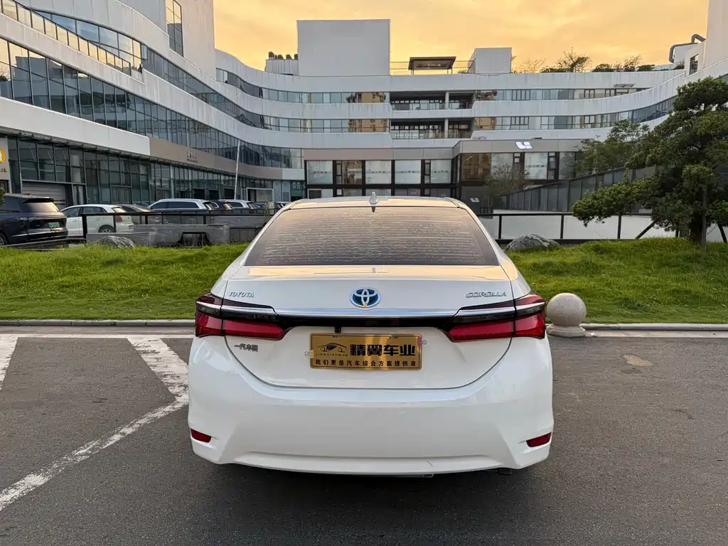 Toyota Corolla — миниатюра 10