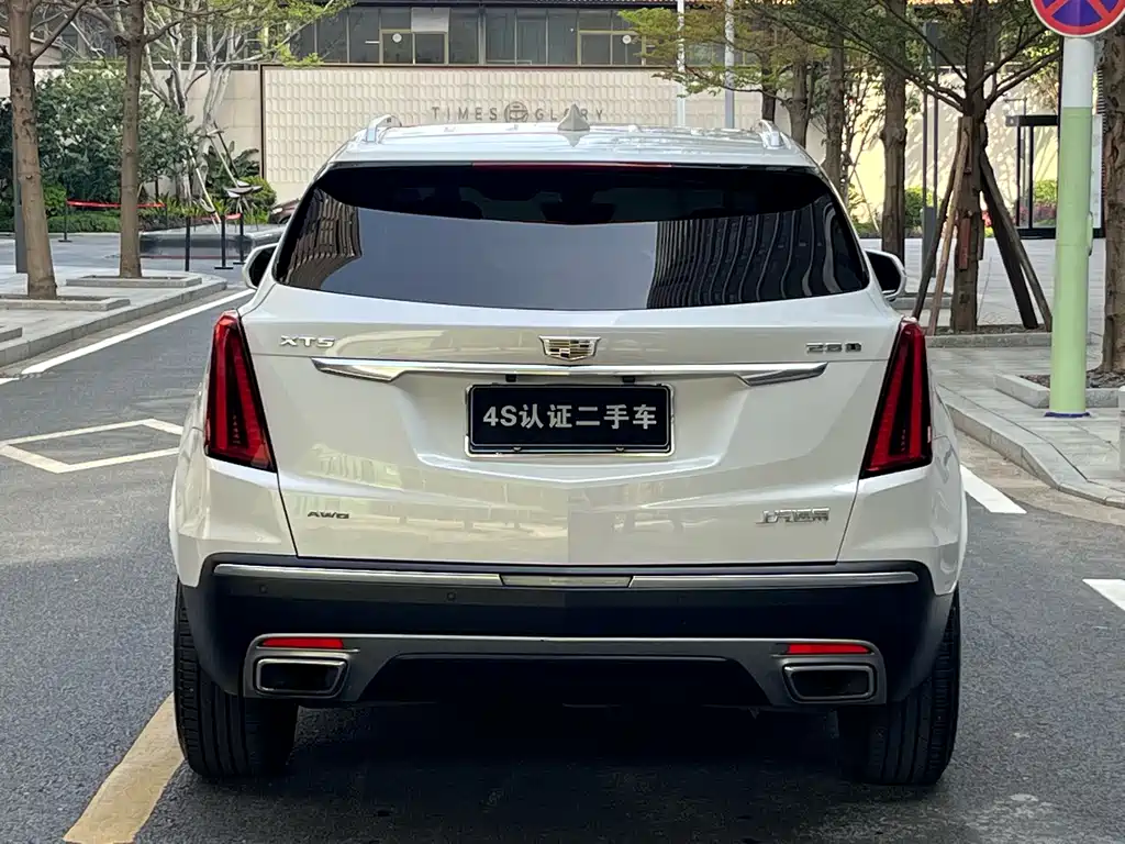 CADILLAC XT5