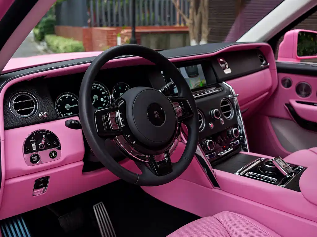 Rolls-Royce Cullinan — миниатюра 17