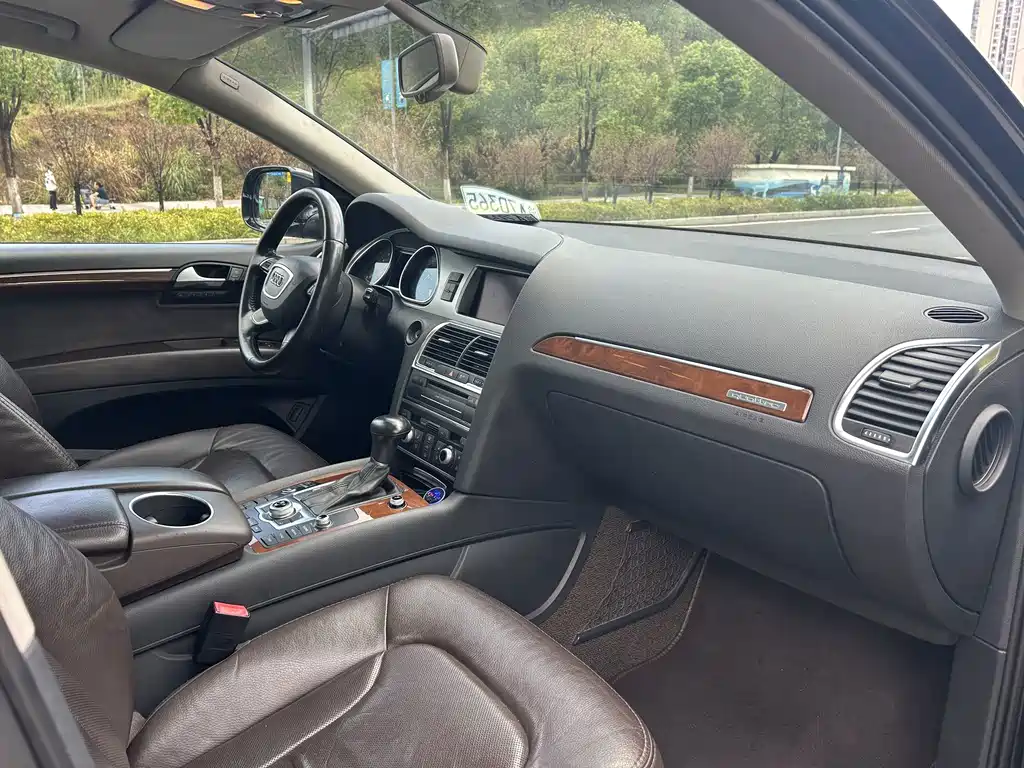 Audi Q7 — миниатюра 25