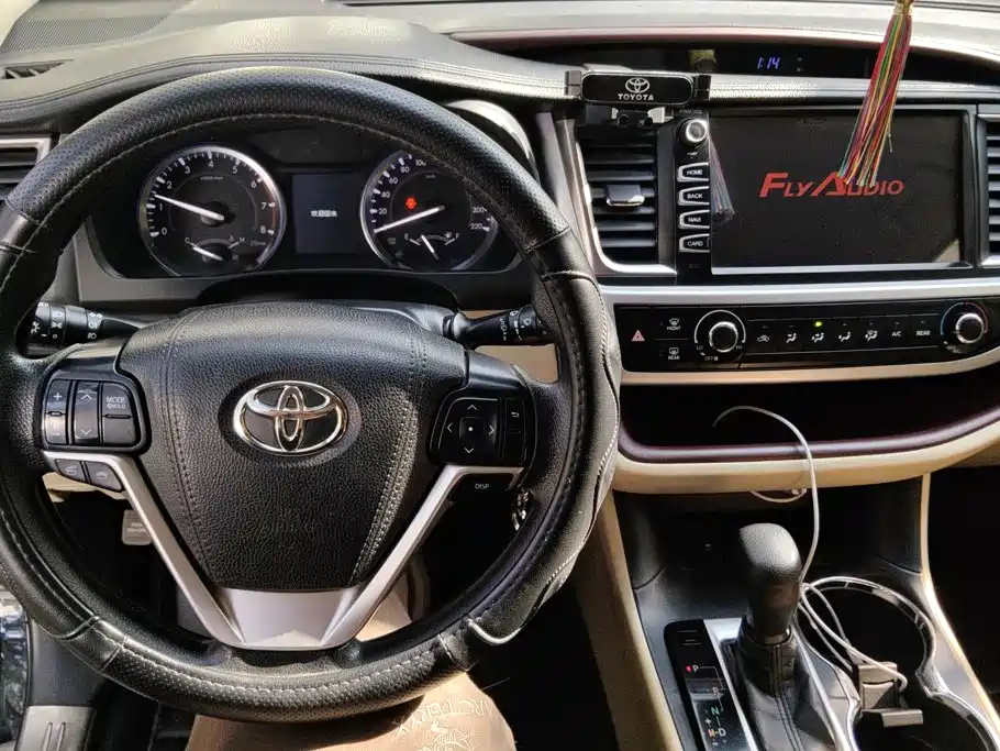 Toyota Highlander — миниатюра 12