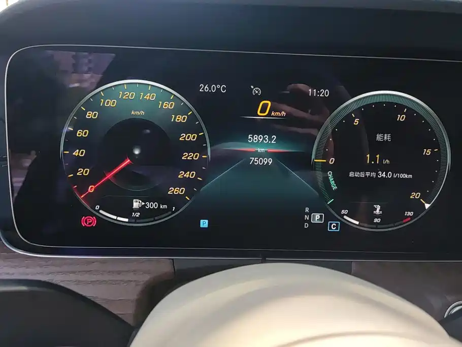 Mercedes-Benz E-Class — миниатюра 14