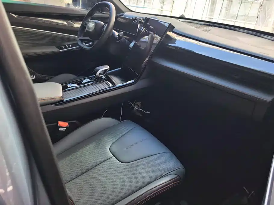 Geely Boyue — миниатюра 8