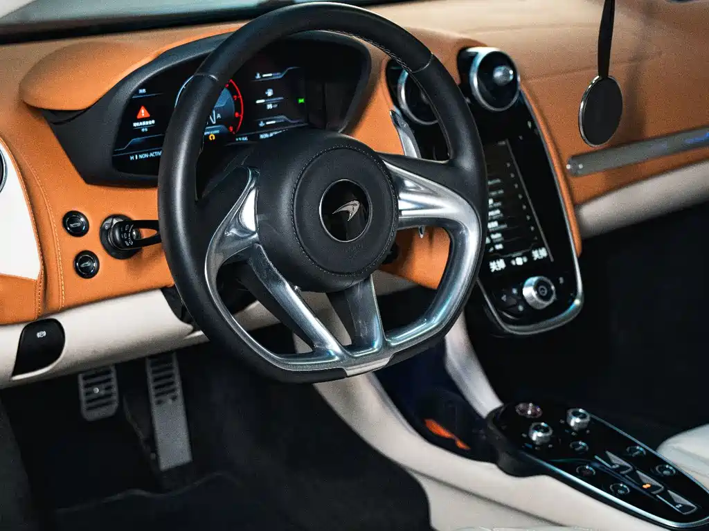 McLaren GT — миниатюра 7