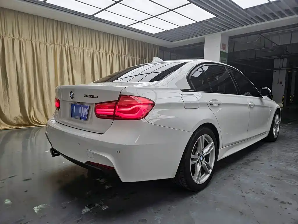 BMW 3 Series — миниатюра 4