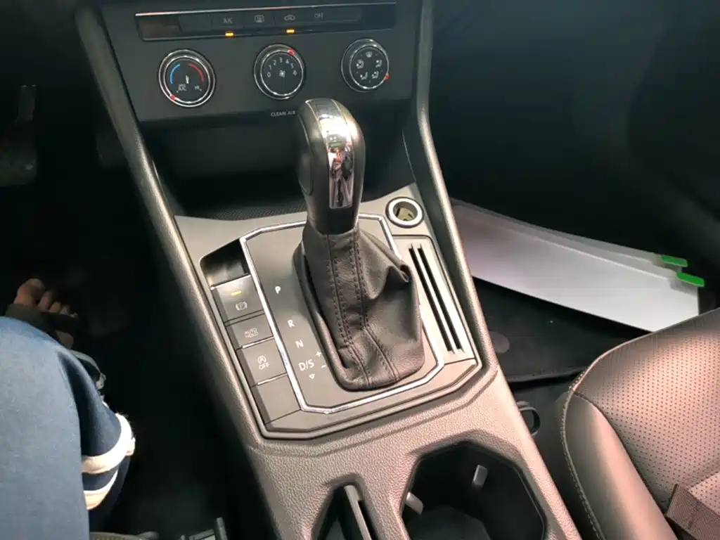 Volkswagen Lavida — миниатюра 14