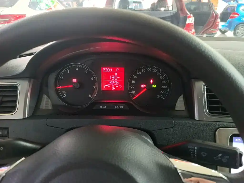 Volkswagen Santana — миниатюра 12
