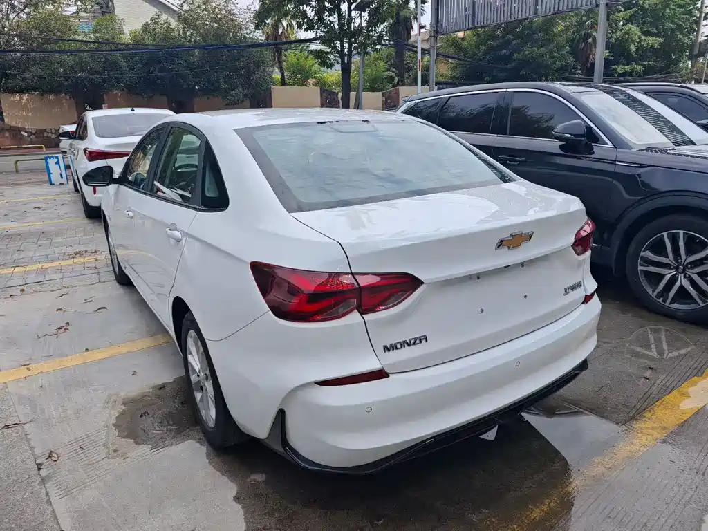 Chevrolet Monza — миниатюра 14