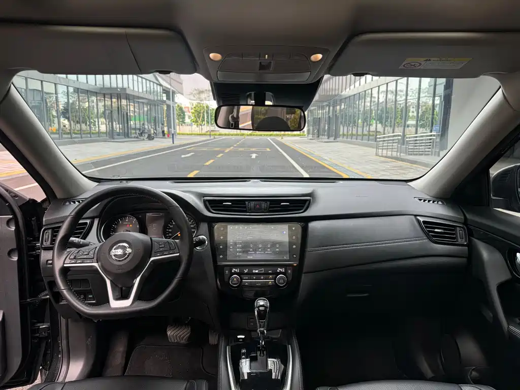 Nissan X-Trail — миниатюра 12