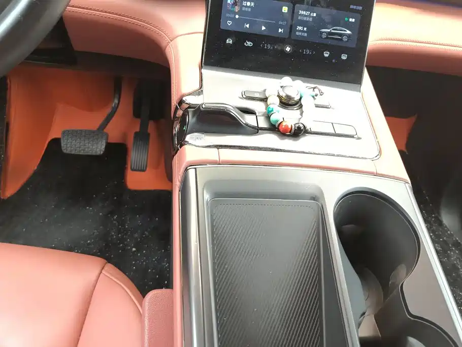 NIO EC6 — миниатюра 16