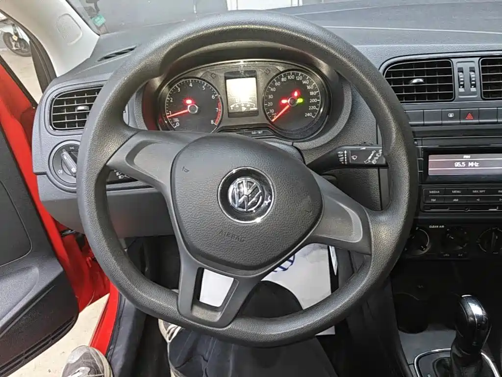 Volkswagen Polo — миниатюра 11
