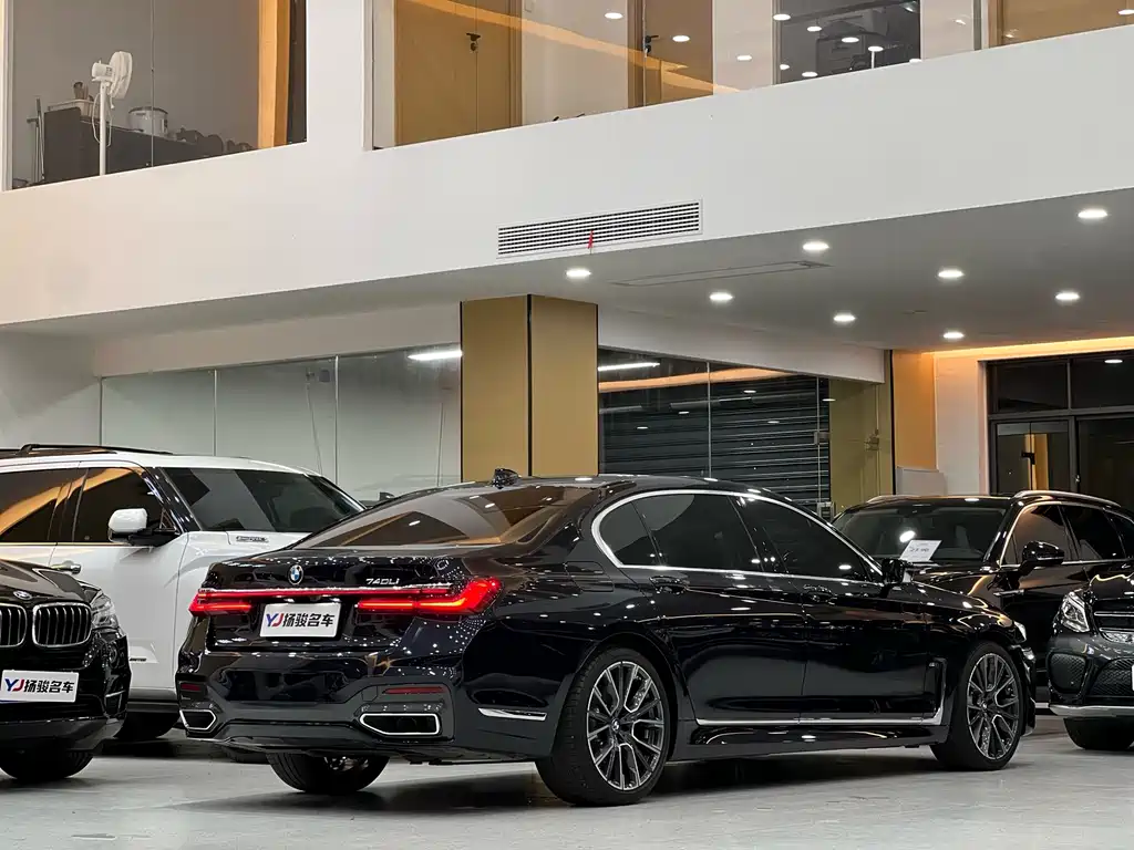 BMW 7 Series 7 2019 740Li Lead M Sport