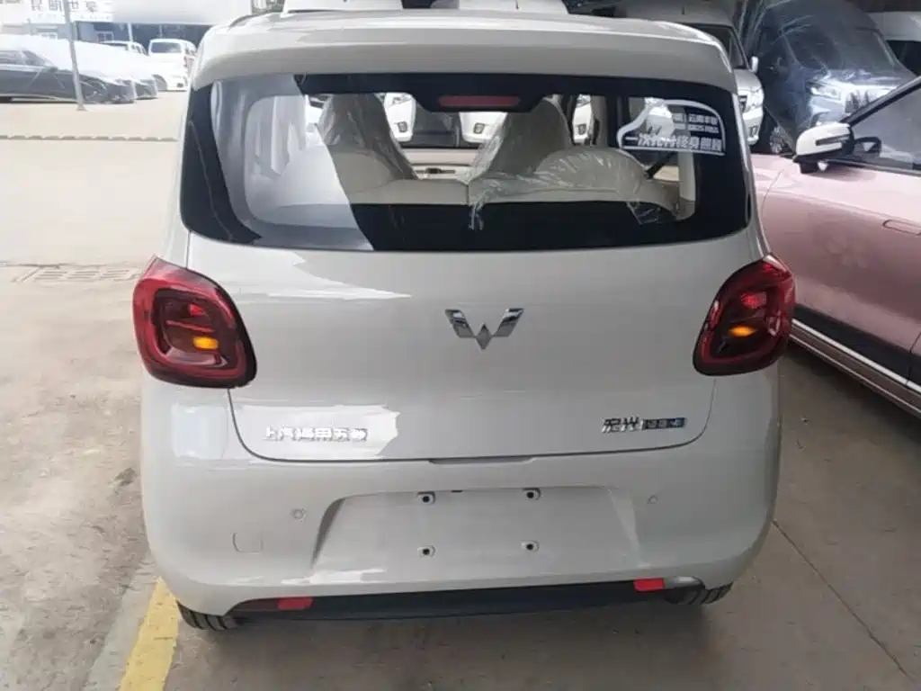 Wuling MINIEV — миниатюра 6