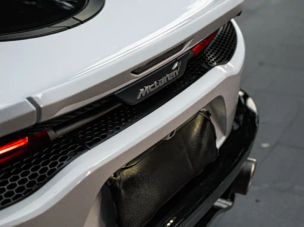 McLaren GT — миниатюра 6
