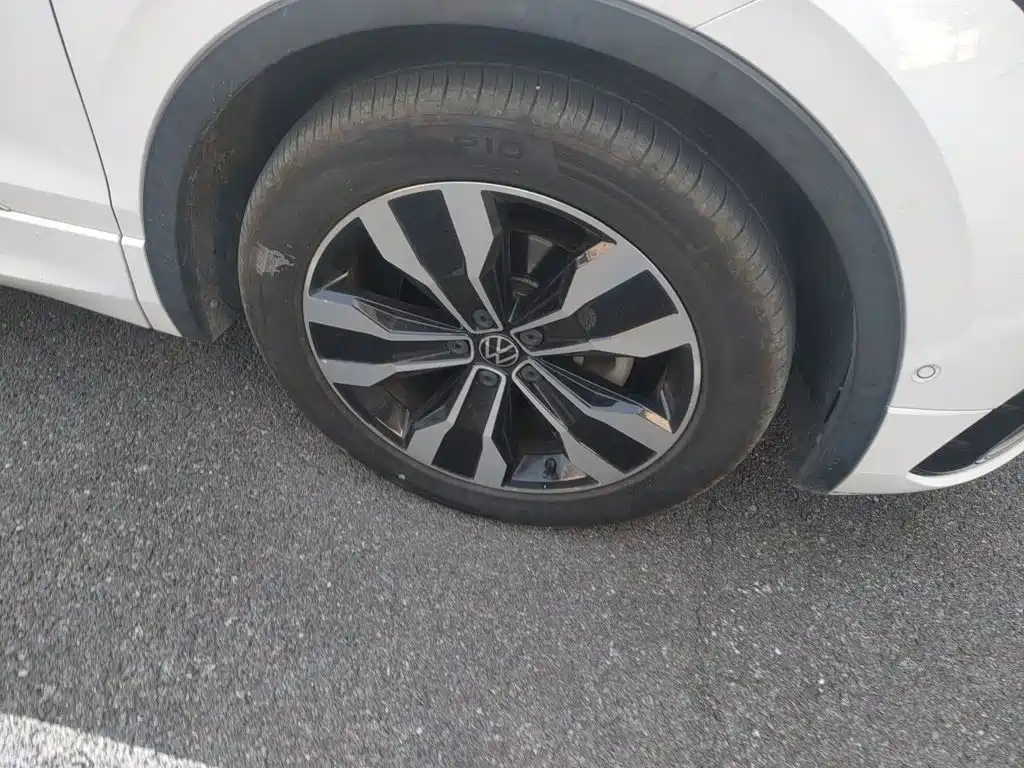 Volkswagen Tiguan L — миниатюра 9
