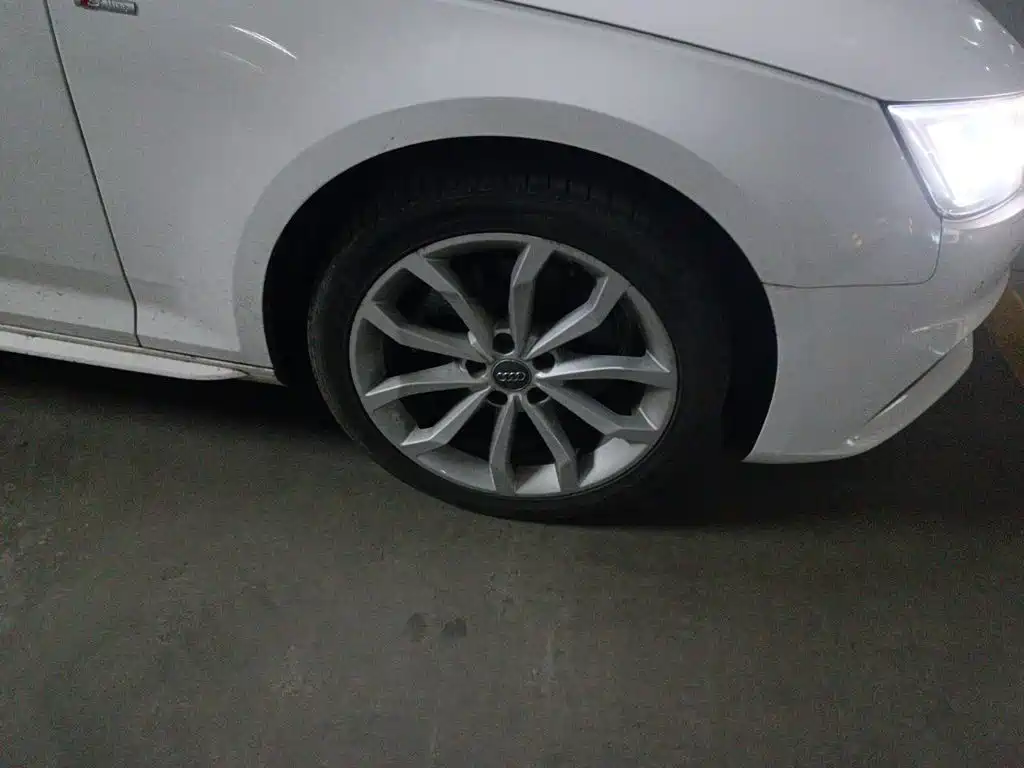 Audi A4L — миниатюра 16