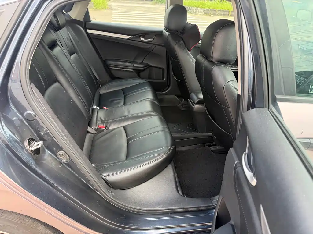 Honda Civic — миниатюра 10