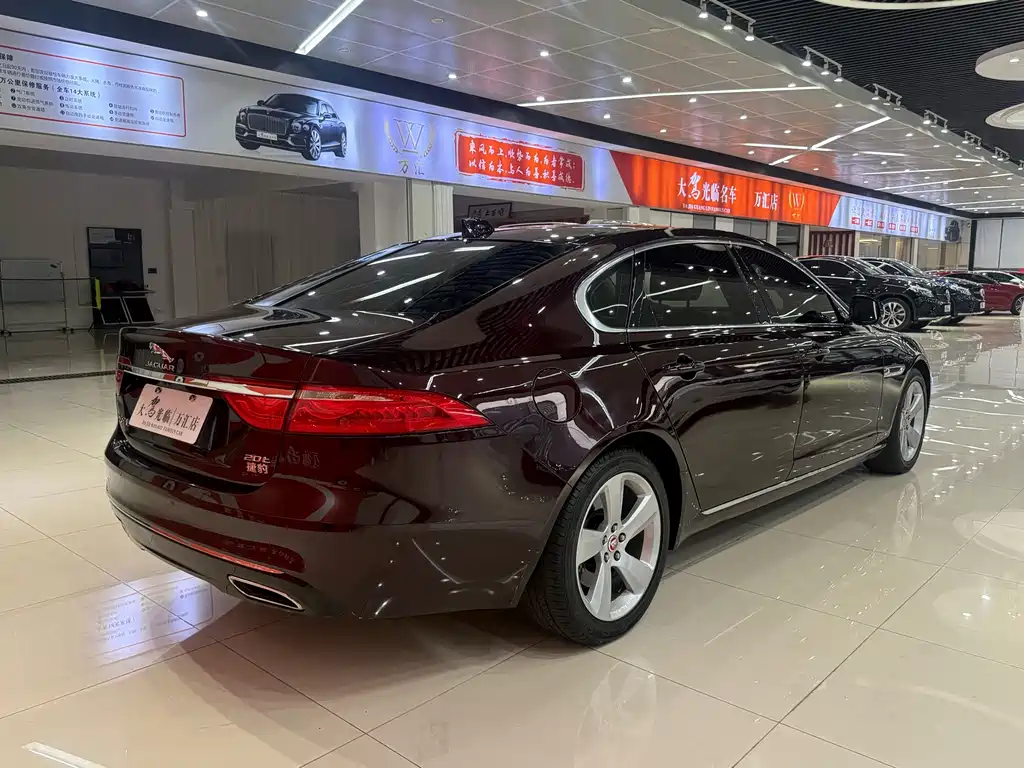 Jaguar XFL — миниатюра 10