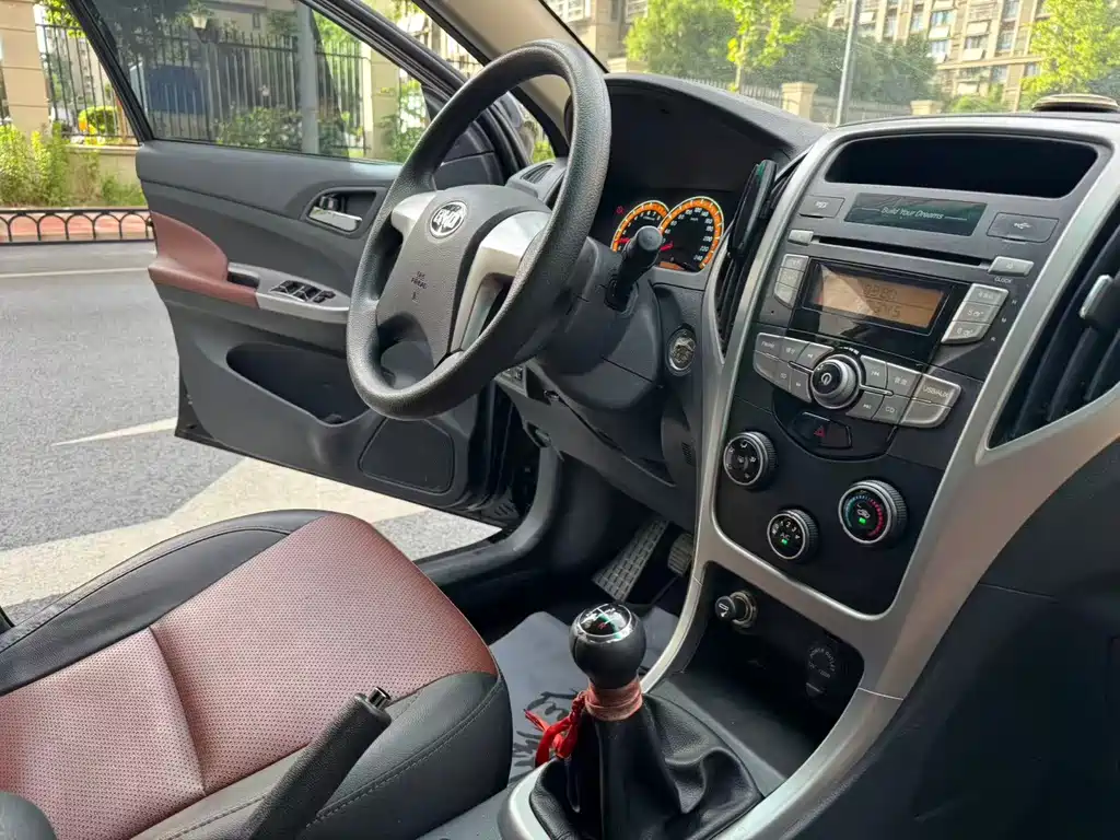 BYD F3 — миниатюра 9