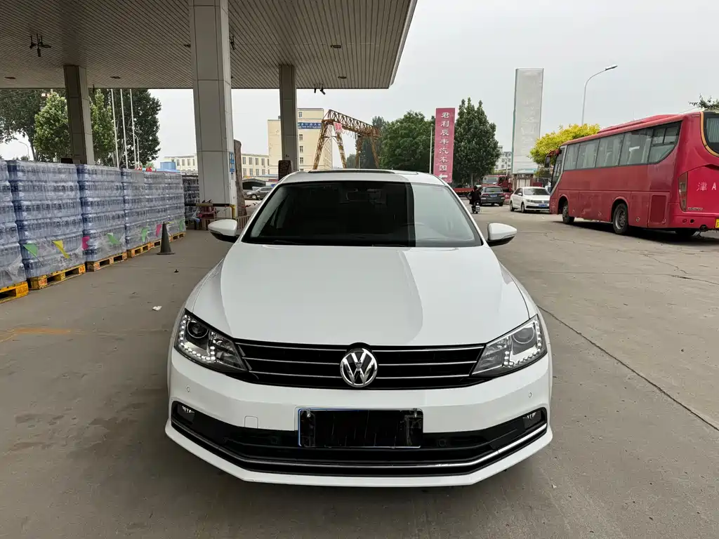 Volkswagen Sagitar 2017 230TSI AT Luxury