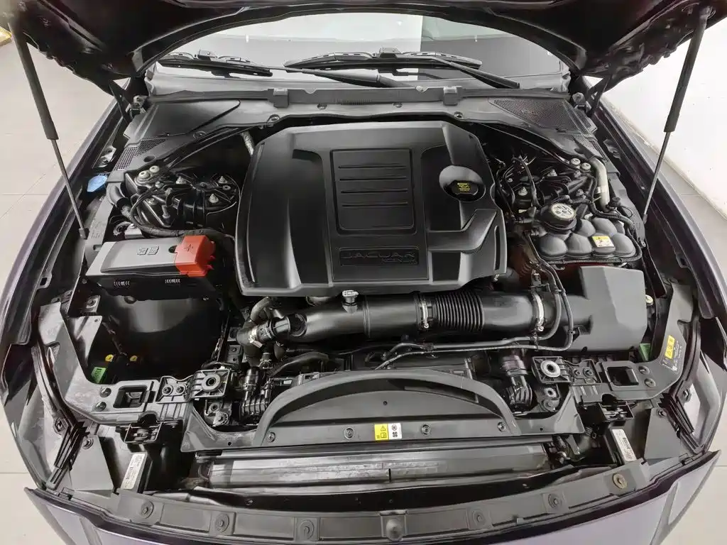 Jaguar XEL — миниатюра 6