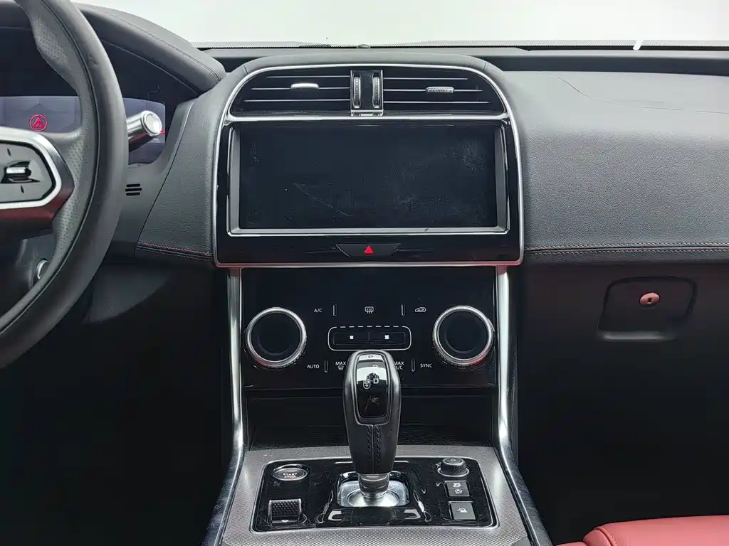 Jaguar XEL — миниатюра 12