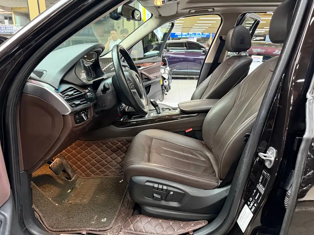 BMW X5 (Import) — миниатюра 10