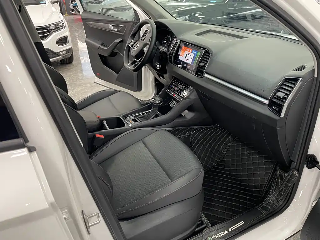 Skoda Karoq 2021 TSI280 Luxury