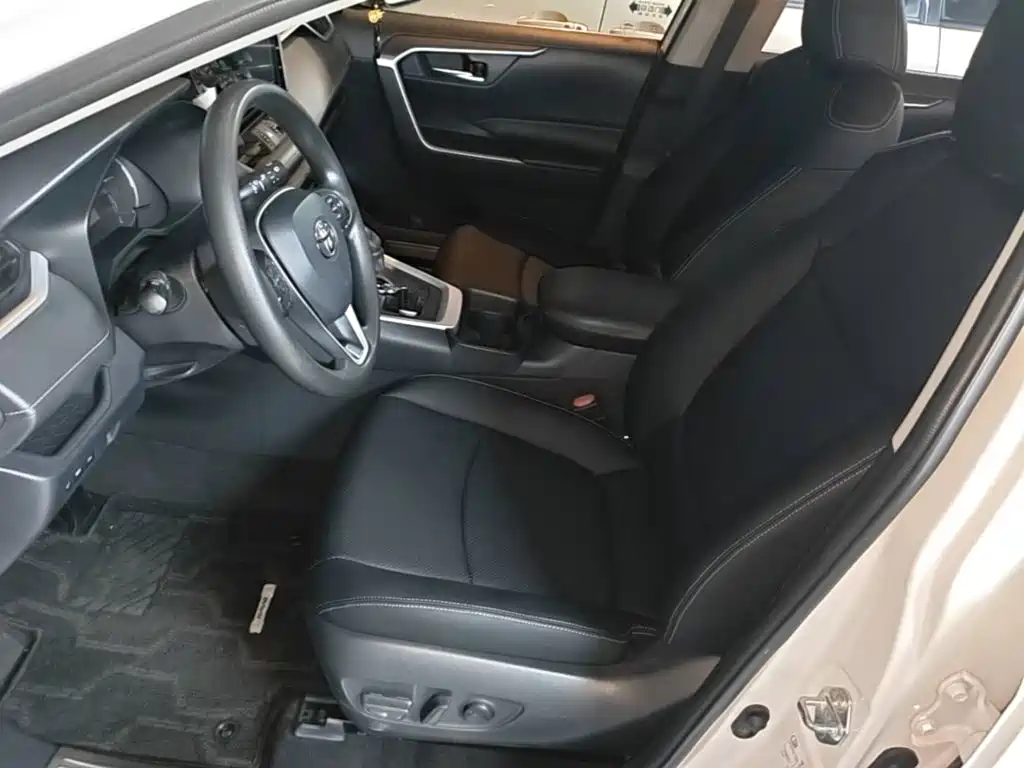 Toyota RAV4 — миниатюра 15