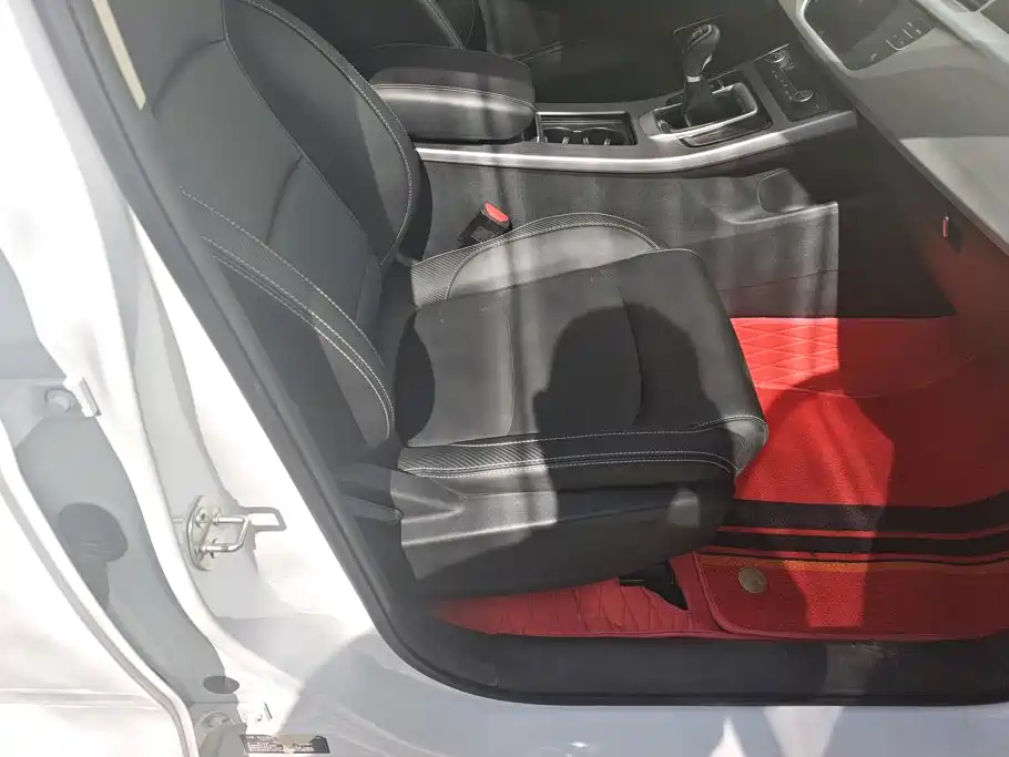 Geely Boyue — миниатюра 8