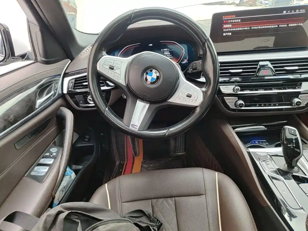 BMW 5 Series — миниатюра 15