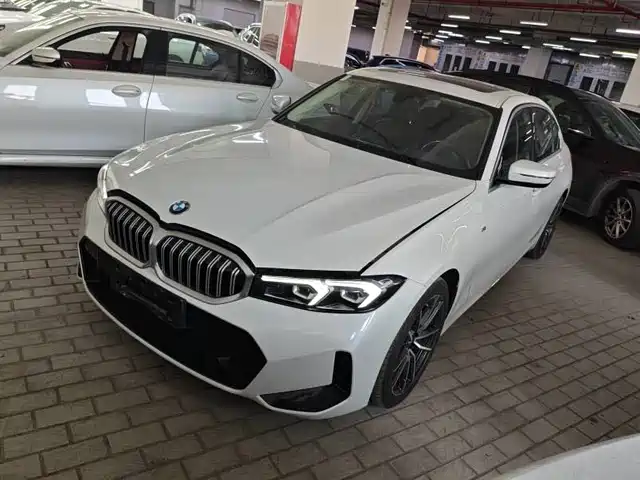BMW 3 SERIES