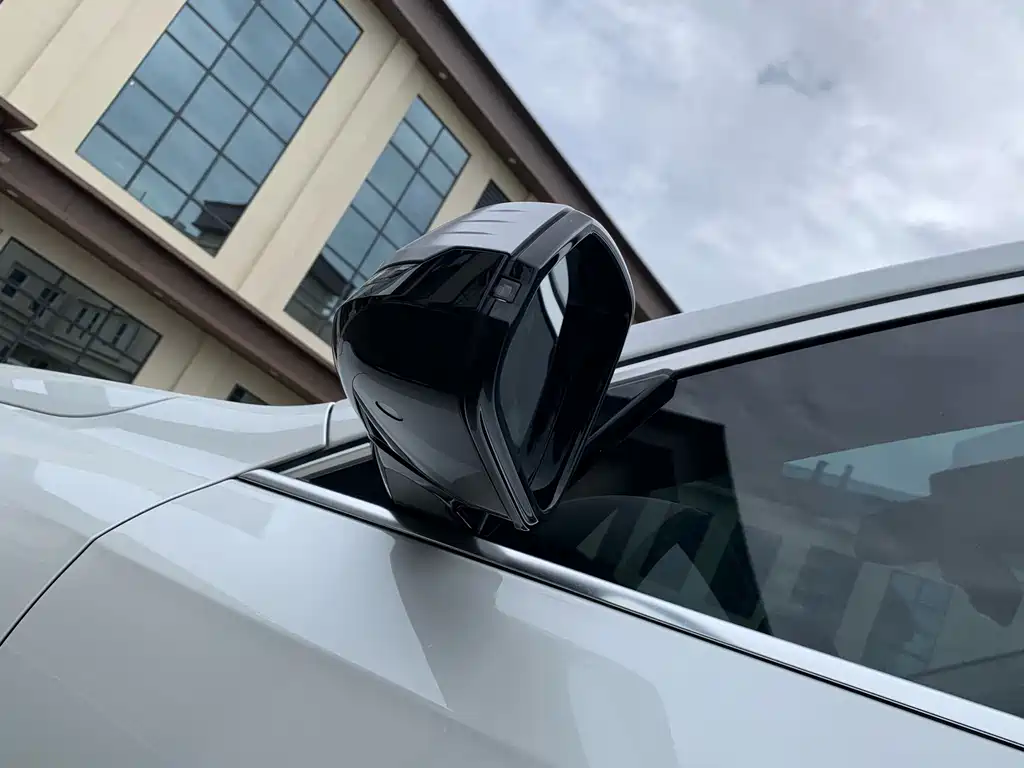BMW X1 — миниатюра 10