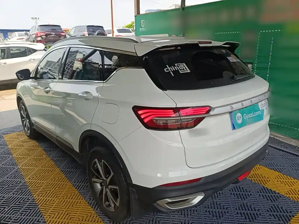 Geely Binyue — миниатюра 5