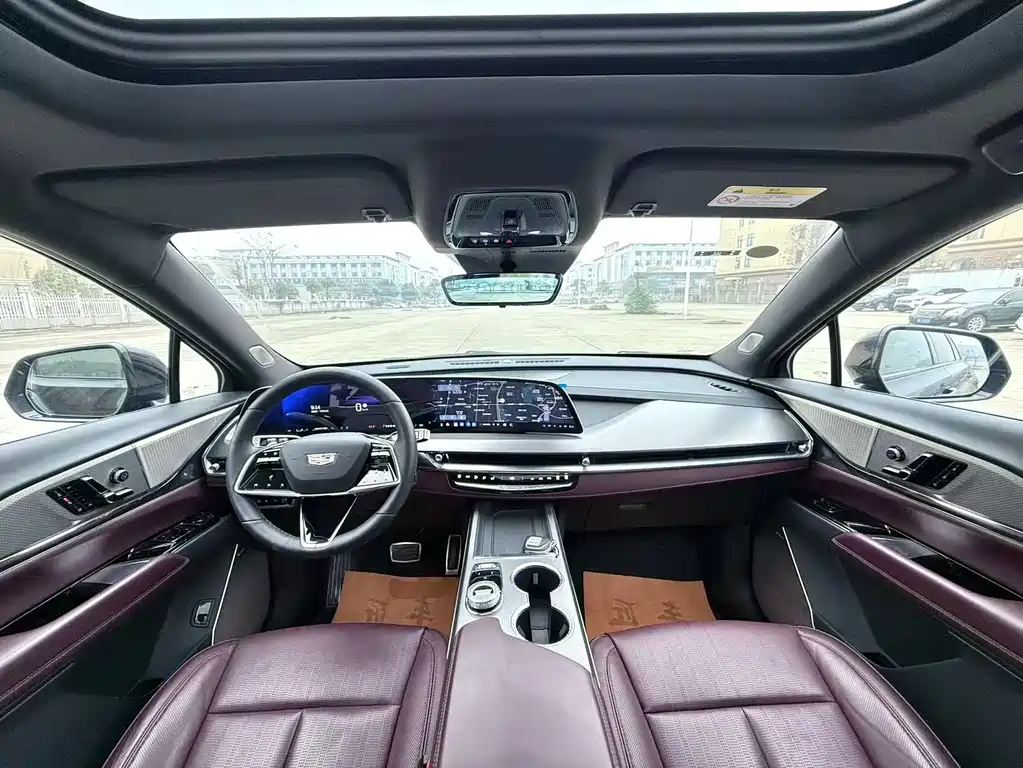 Cadillac XT5 — миниатюра 7