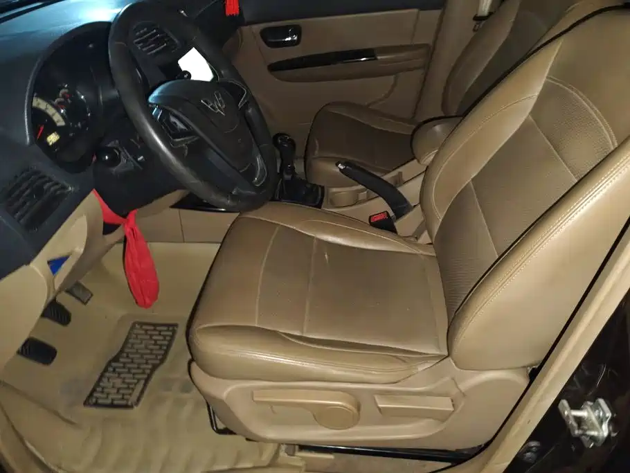 Wuling Hongguang — миниатюра 9