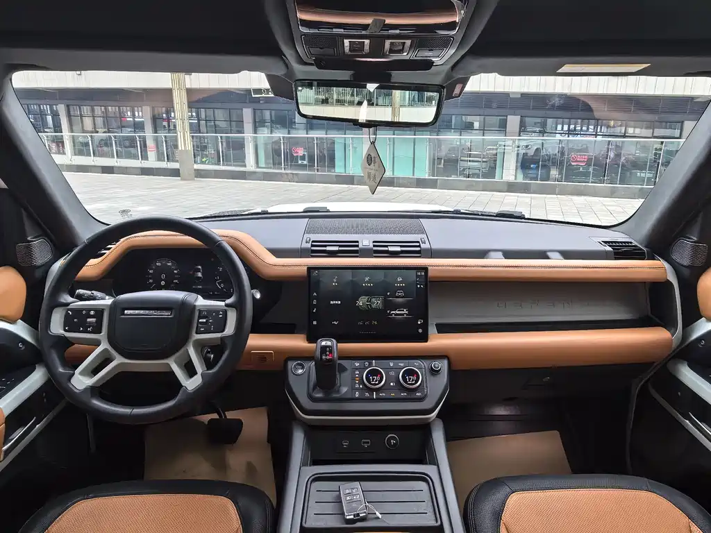 Land Rover Defender — миниатюра 16