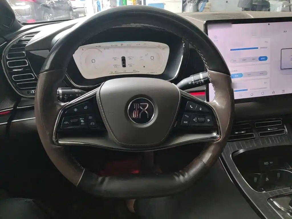 BYD Han — миниатюра 7