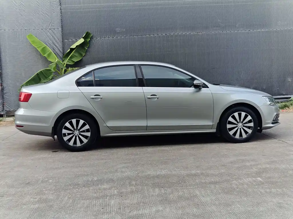 Volkswagen Sagitar — миниатюра 8