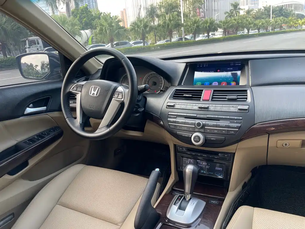 Honda Accord — миниатюра 11
