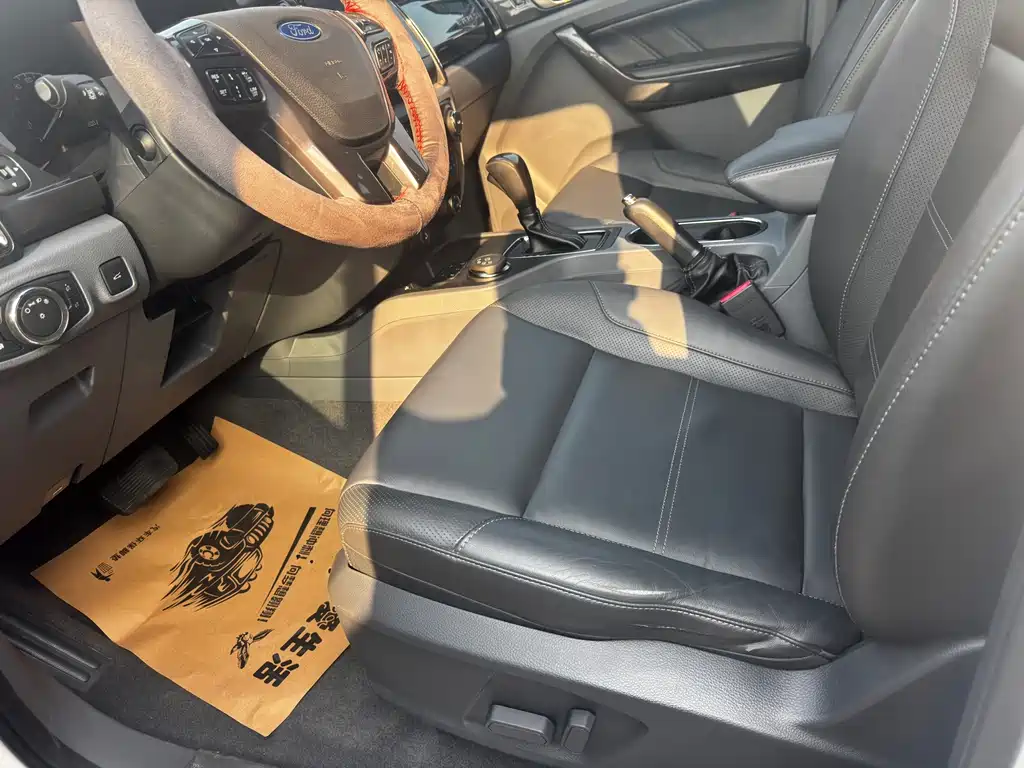 Ford Everest — миниатюра 15