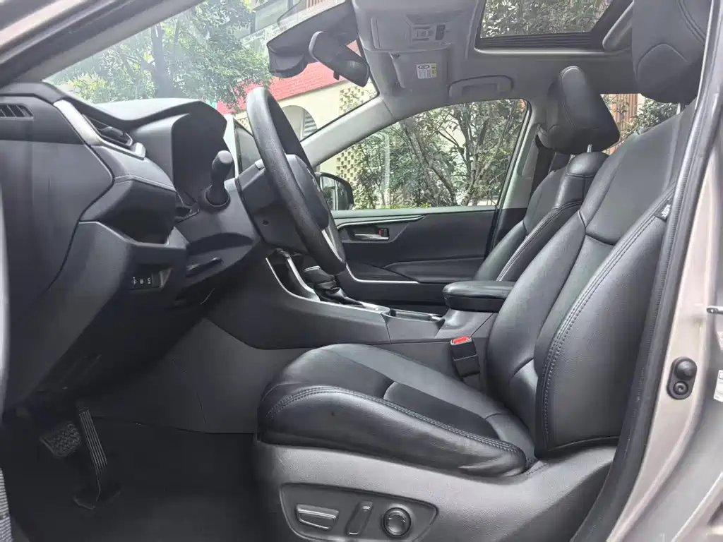 Toyota RAV4 2020 2.0L CVT