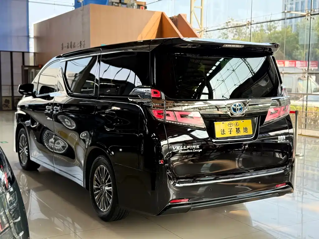 Toyota Vellfire — миниатюра 20