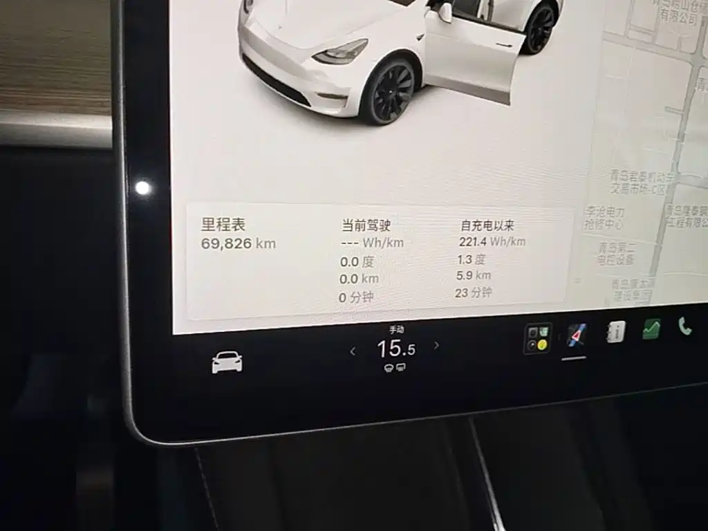 Tesla Model Y — миниатюра 12