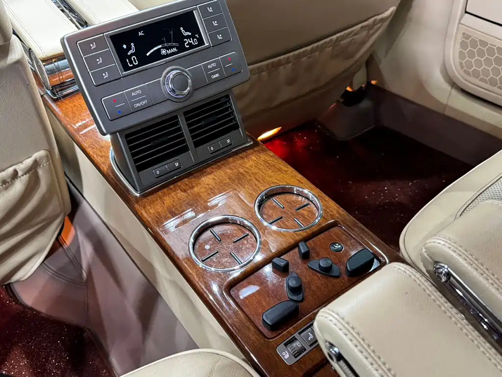 Volkswagen Phaeton — миниатюра 12